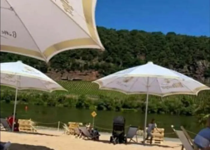 호텔 Gemuetliches Naehe Bahnhof 3*